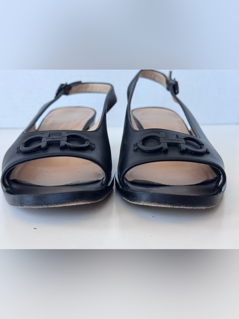 Salvatore Ferragamo Black Leather Slingback Low Heel Gancini Logo Shoes 8.5 - Picture 3 of 11